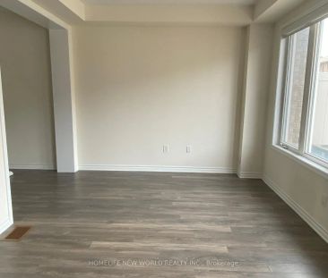 Condo Townhouse For Lease | N9235473 - Photo 1