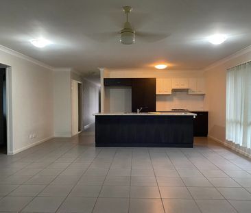 16 Schooner Avenue, Shoal Point, Qld 4750 - Photo 4