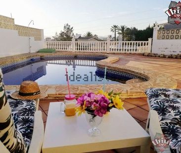 Alquiler de chalet pareado en Caleta de Velez - Photo 3