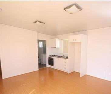 Spacious 2 bedroom Granny Flat - Photo 5