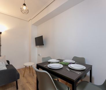 Lovely room with balcony in Benimaclet - Photo 5