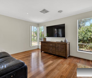 Your Family Haven in a Peaceful Tarneit Court! - Photo 2