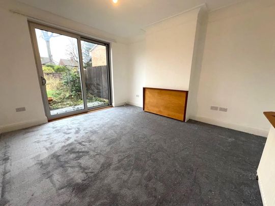 4 bedroom semi-detached house to rent - Photo 1