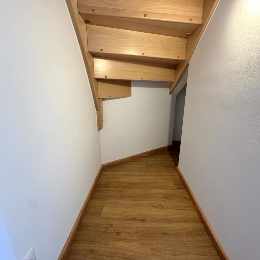 Dachgeschossausbau mit Terrasse & Klimaanlage - Erstbezug - UNBEFRISTETE Mietdauer - Foto 1