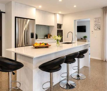 Modern Fully Furnished 3-Bedroom Home in Oakura - Photo 4