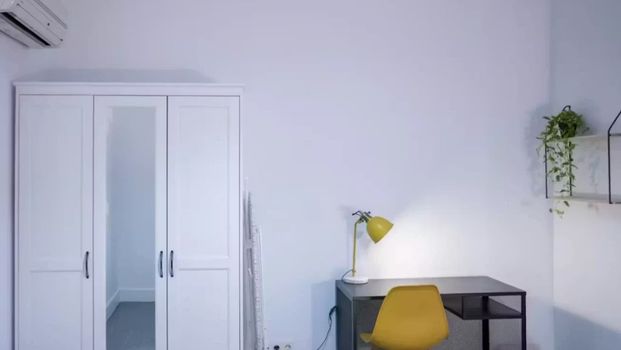 Carrer de lAlmudí, Valencia, Valencian Community 46003 - Photo 1