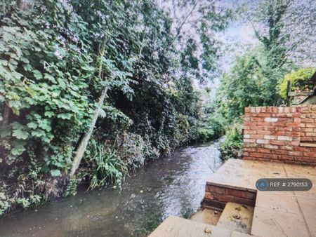 3 bedroom end of terrace house to rent - Photo 5