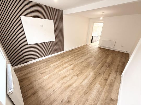 House - Terraced For Rent Eileen Place, Treorchy - Photo 1