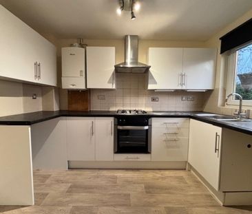 Longbrook Avenue, Preston - Photo 1