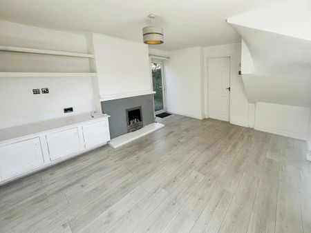 2 bedroom terraced house to rent - Photo 4