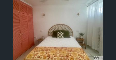 TOWNHOUSE – ACROSS FROM THE BEACHFRONT - Photo 3