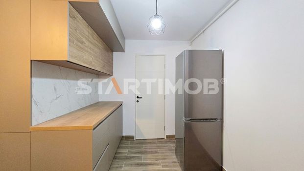 Apartament renovat 3 camere zona ITC Vlahuta - Photo 1