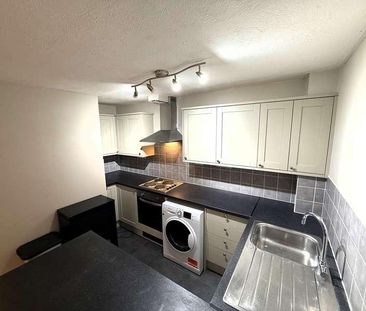 Romana Court, Sidney Road, Staines-upon-thames, TW18 - Photo 4