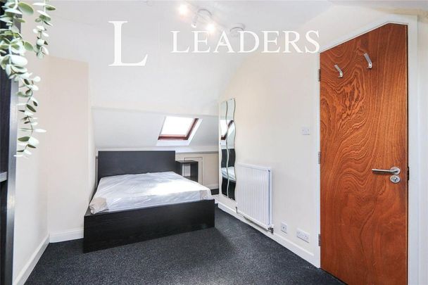 4 bedroom house to rent - Photo 1