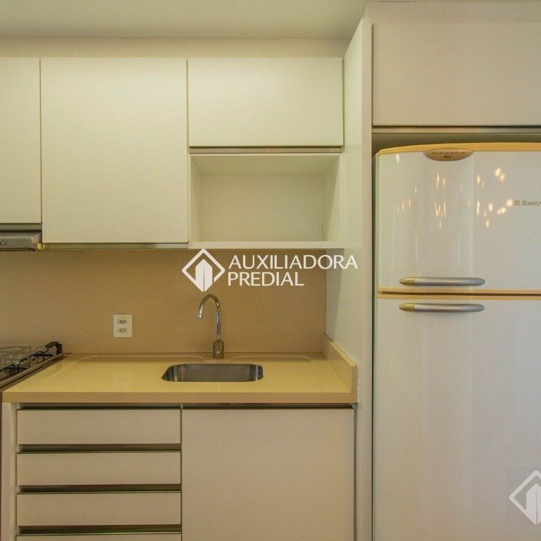 Apartamento com 3 quartos e 60m² para alugar em Jardim Planalto, Porto Alegre. - Photo 1