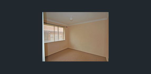 Conveniently Located 2 Bedroom Apartment - Photo 2