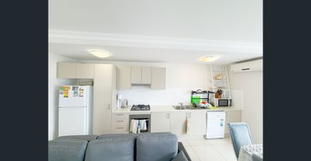Full Furnished 2 bedroom apartment in Parramatta - Photo 4
