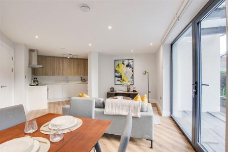 2 bedroom flat to rent - Photo 2