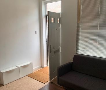 2 Bed Terraced House, Villiers Street, CV2 - Photo 2