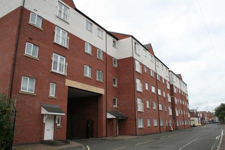 2 bedroom flat to rent - Photo 2