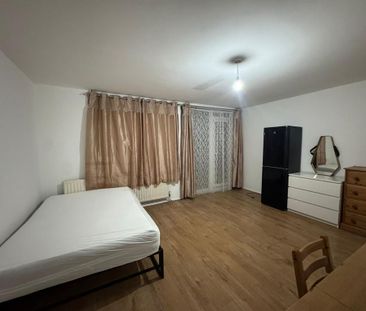 4 bedroom house to rent - Photo 3