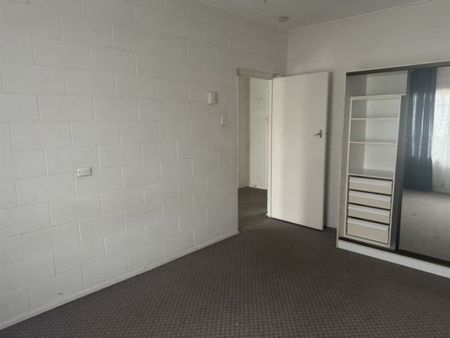 6/133 Eyre Street, North Ward - Photo 2
