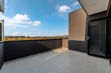 Modern Living in Vibrant Tarneit! - Photo 5