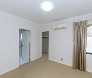 Location Location! - Photo 4