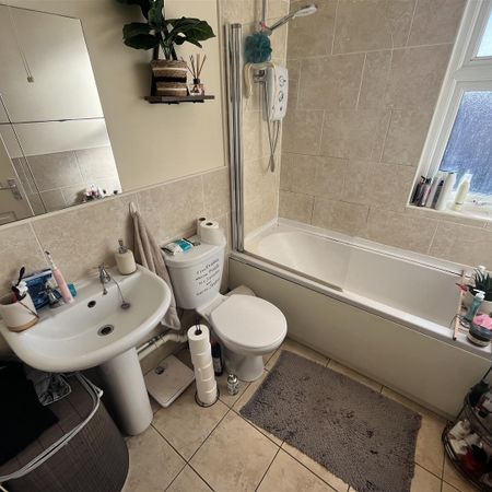 Mitford Road, Leeds, LS12 1NF - Photo 3