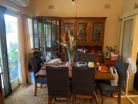 3 Bedroom Family Home in Fantastic Location! - Photo 4