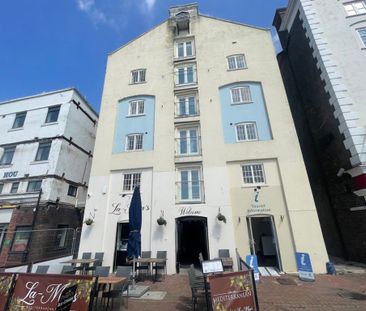 TWO DOUBLE BEDROOMS, Poole Quay- P04164 - Photo 5