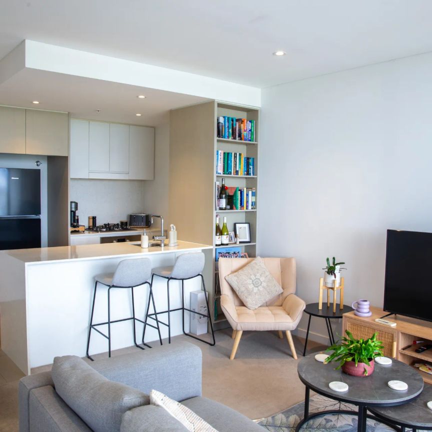 Modern Riverside Living - Photo 1