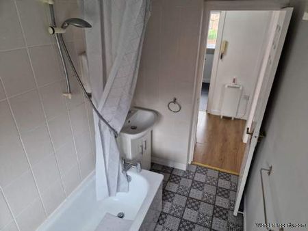 1 bedroom property to rent in Southport - Photo 5