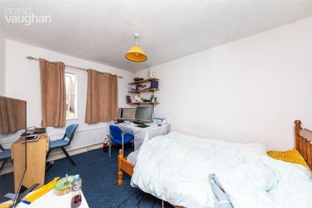 4 bedroom semi-detached house to rent - Photo 5