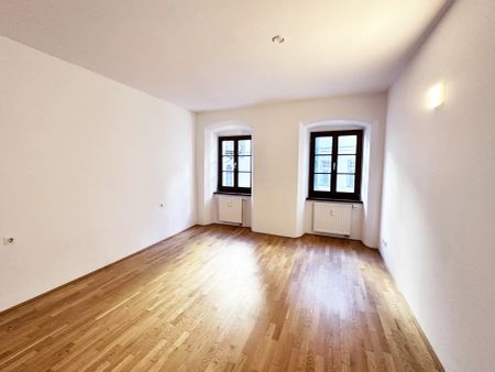 3 Zimmer Altstadtwohnung mit Flair in Innsbruck direkt neben dem goldenen Dachl ab sofort zu mieten - Photo 2