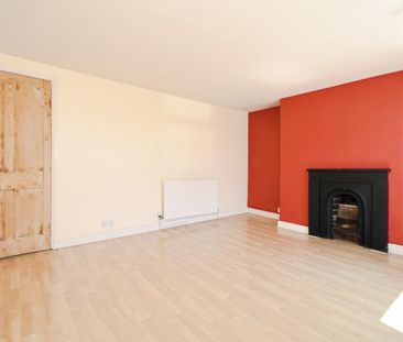 3 bedroom House To Let - Photo 5
