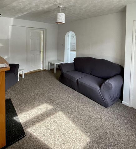 4 bedroom semi-detached house to rent - Photo 4