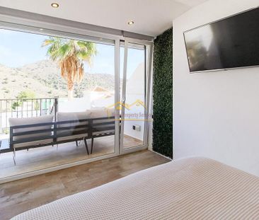 Apartment with Jacuzzi & Indoor Swimming Pool in Frigiliana for Lon... - Photo 2