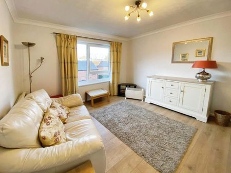 2 bedroom flat to rent - Photo 3