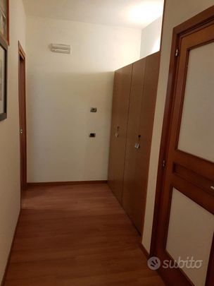 Bilocale ammobiliato spese incluse + posto auto - Foto 1