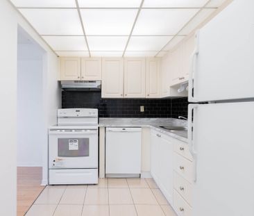 For Lease - 115 Hillcrest Avenue Unit# 415, Mississauga, Ontario - Photo 2