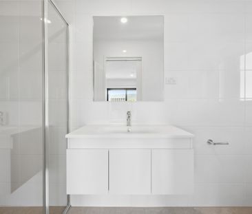 Stylish and Contemporary Design - Photo 1