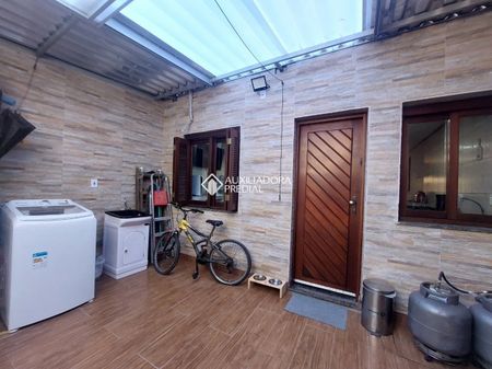 Casa em Condomínio com 3 quartos e 105m² para alugar em Niterói, Canoas. - Photo 2