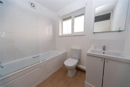 1 bedroom semi-detached house to rent - Photo 4
