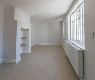 2 bedroom semi-detached house to rent - Photo 2