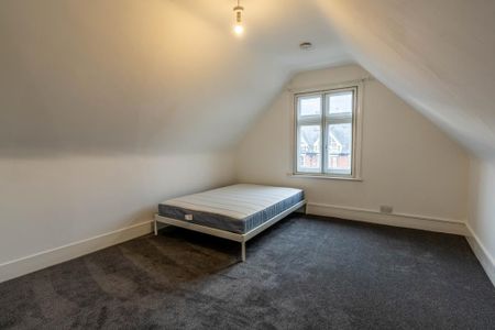 1 bedroom in a house share to rent - Photo 2