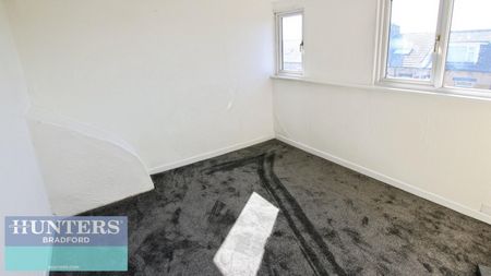 4 bedroom House To Let - Photo 4