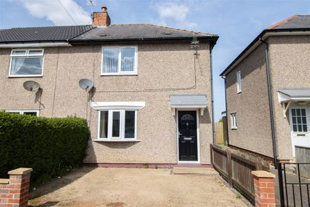 2 Bedroom House - Semi-Detached - Photo 4