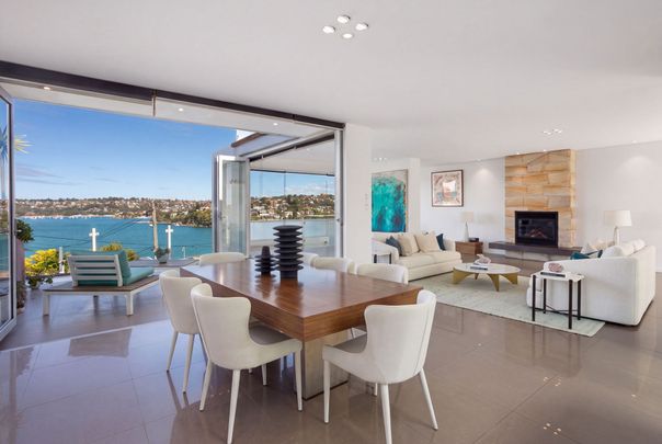 Contemporary Luxury with Stunning Harbour Panorama - Photo 1