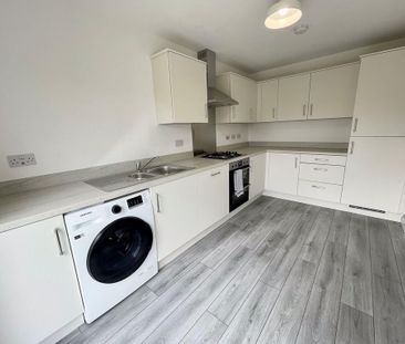 3 bedroom semi-detached house to rent - Photo 1